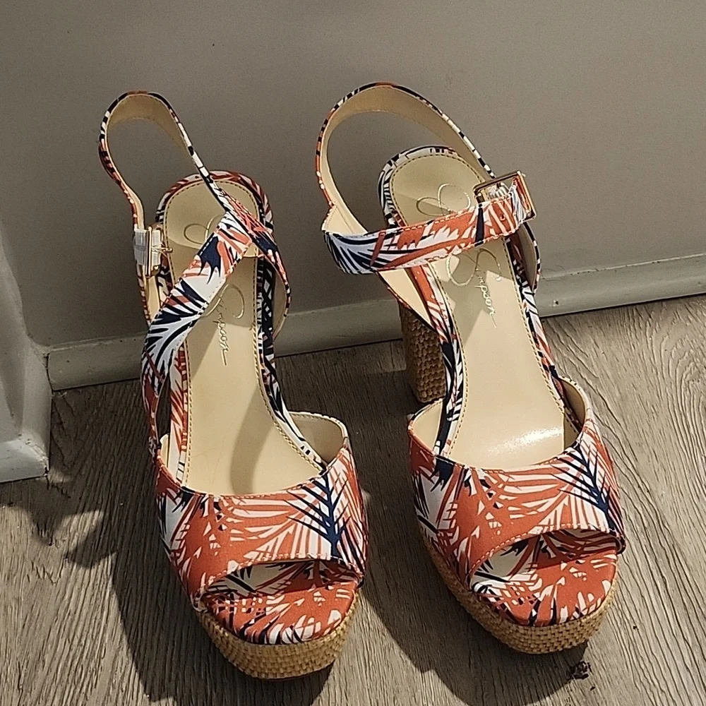 Sandals - Picture 1 of 3